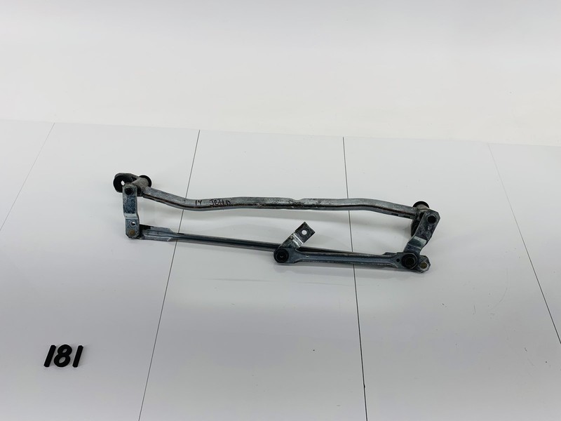 11-18 VOLKSWAGEN JETTA FRONT WINDSHIELD WIPER WASHER TRANSMISSION LINKAGE OEM