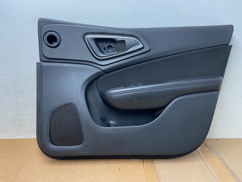 2015 to 2017 Chrysler 200 Front Right Passenger Side Door Panel OEM r4705 DG