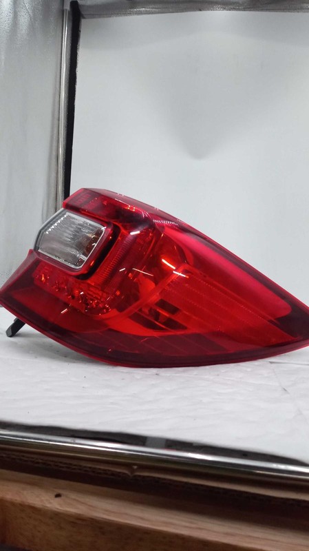 2015 Subaru Legacy Right Blue Tail Light Assembly OEM 132734 49K Miles