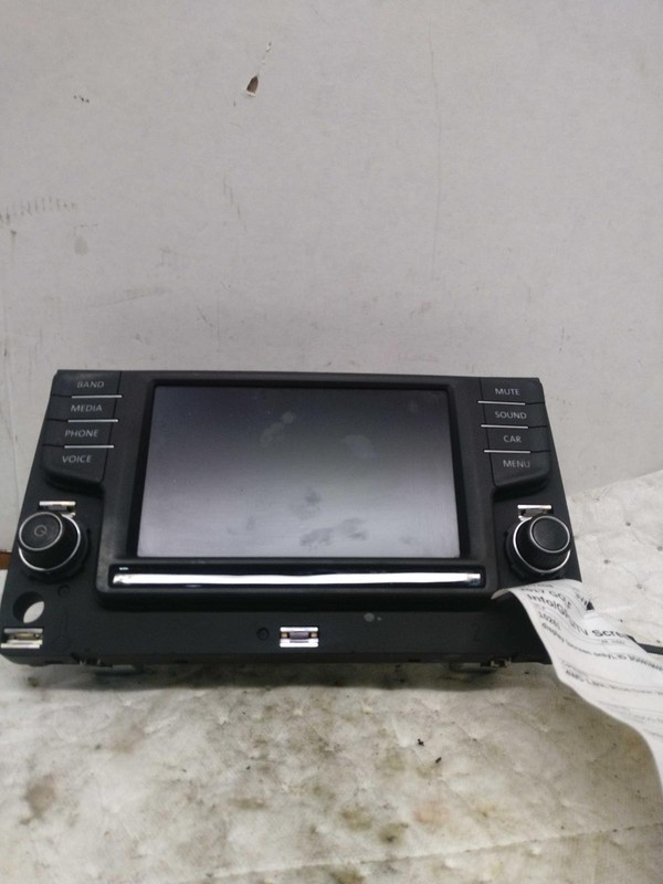 Used Infotainment Display fits: 2017 Volkswagen Golf display ID 3G0919605H Grade