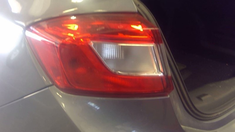 Driver Tail Light Sedan Quarter Panel Mounted Fits 17-19 CRUZE 3473335