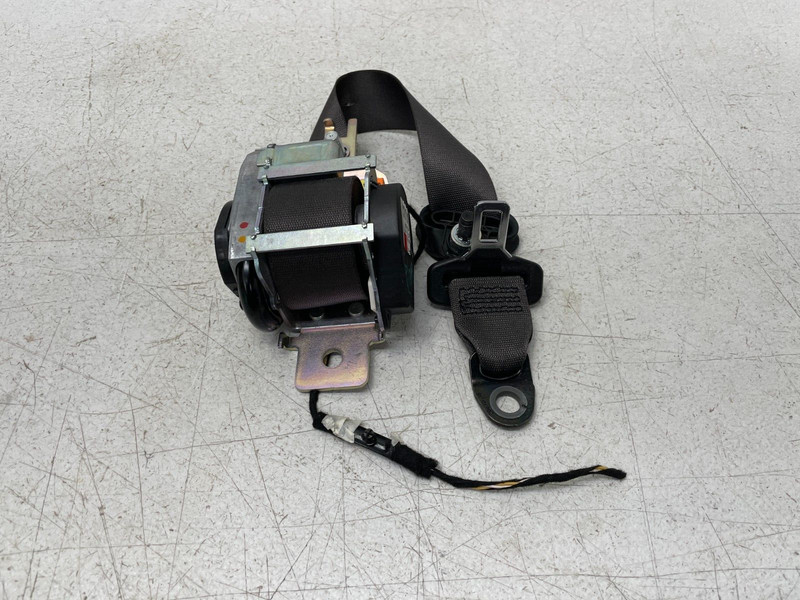 17-19 Mercedes GLS450 GLS550 X166 Rear Left 2nd Row Seatbelt Retractor 1399 OEM