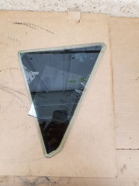 RIO 2021 Rear Door Vent Glass 284158