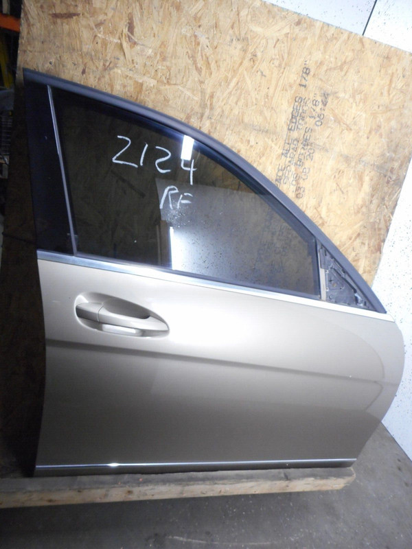 08-2014 Mercedes-Benz C300 C350 C63 Door Assembly Front Passenger Right OEM Gold