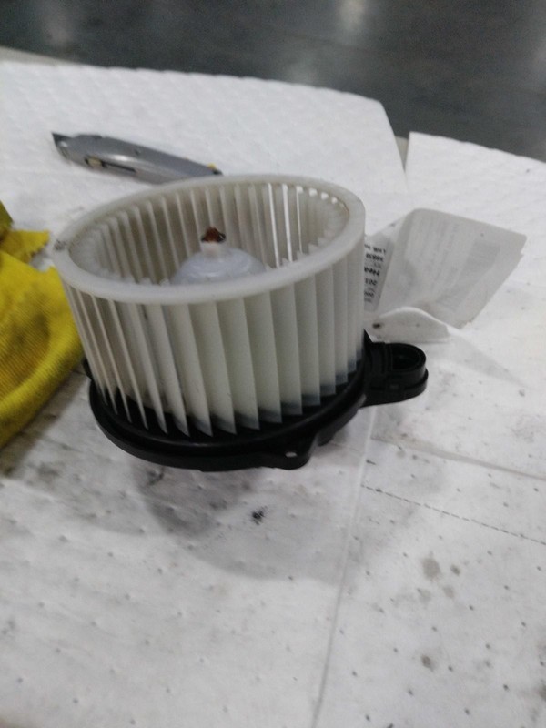 2019 Hyundai Santa Fe HVAC Blower Motor OEM 97113B8000 Red 129K Miles