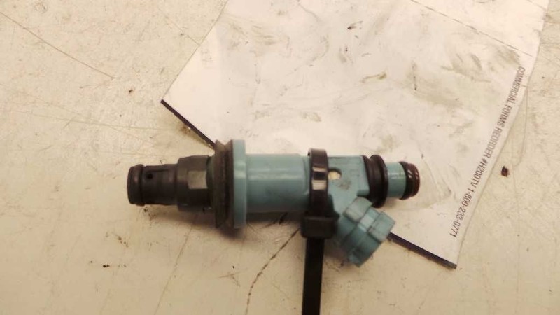 01 02 03 04 05 LEXUS IS300 3.0L FUEL INJECTOR
