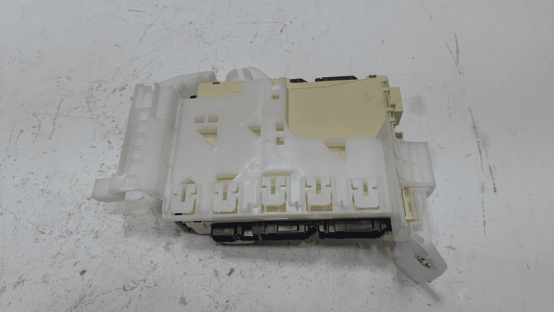 2019-2024 Toyota Camry XSE Multiplex Fuse Relay Junction Block Module OEM
