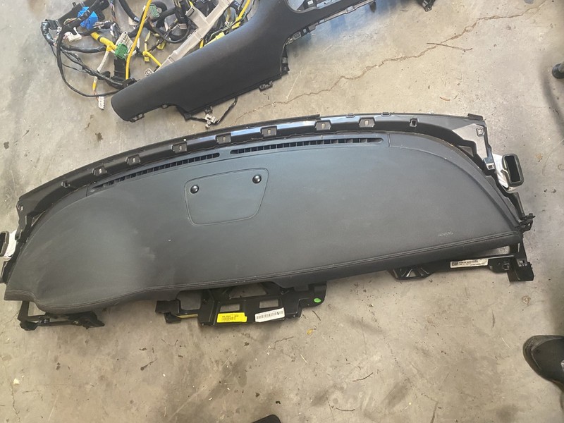 2017 KIA SORENTO LX DASH PAD OEM