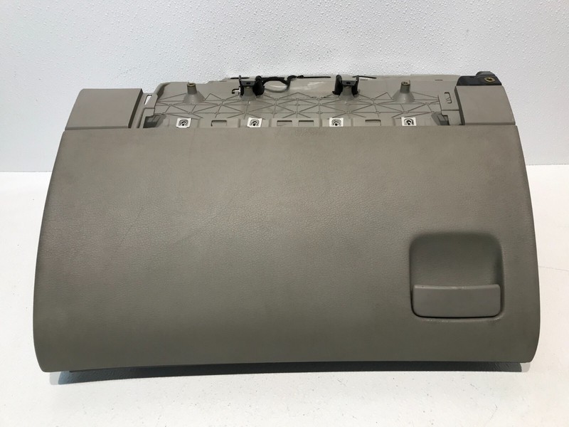 04-10 AUDI A8 DASH RIGHT GLOVE BOX COMPARTMENT STORAGE OEM 4E1880302