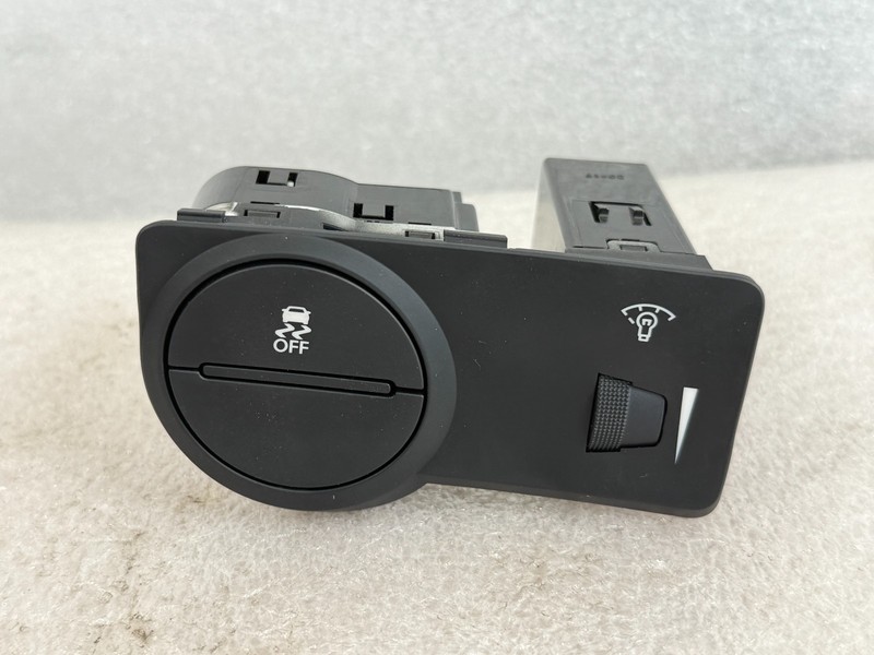 2013-2016 Hyundai Genesis Coupe Traction Control Switch OEM QC44