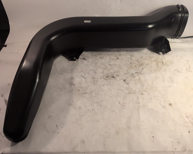 2010 HONDA INSIGHT REAR BATTERY COOLING TUBE VENT PIPE AIR TUBE RESONATOR OEM