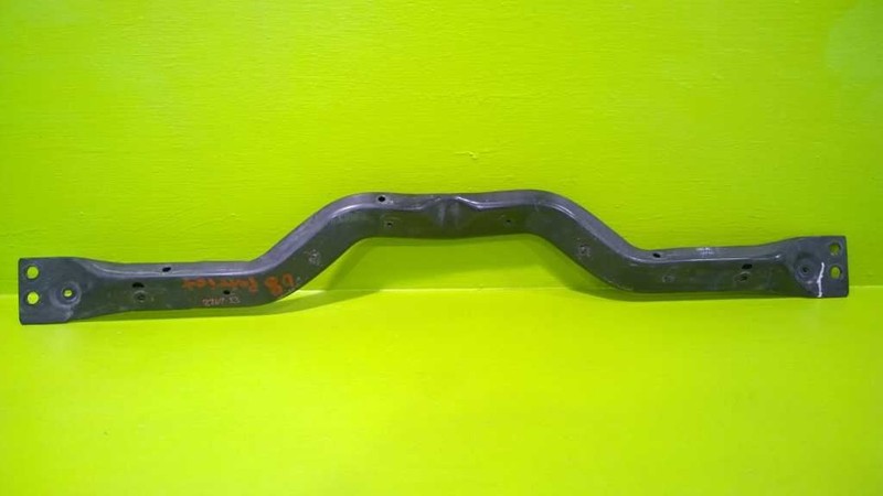 07 08 09 10 11 12 13 14 15 16 17 PATRIOT RADIATOR SUPPORT TIE BAR OEM 2767-23