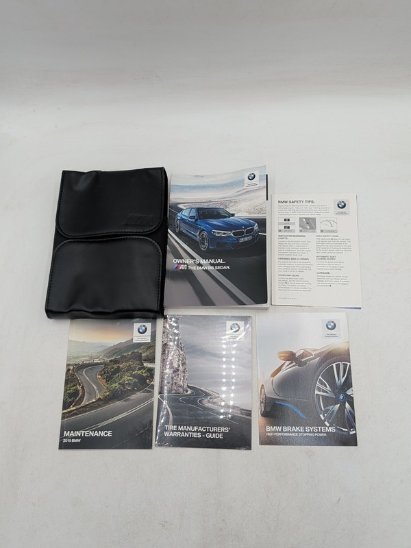 2019 BMW M5 SEDAN OWNERS MANUAL WITH LITERATURE PLUS CASE