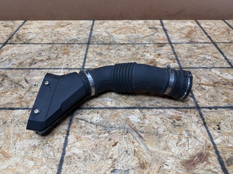 GENESIS GV70 2022-2025 OEM RIGHT PASSENGER AIR BOX AIR DUCT INLET HOSE PIPE 3.5T