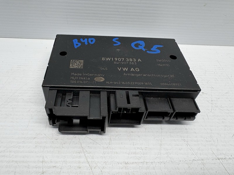 Audi A4 S4 A5 Q5 SQ5 Trailer Hitch Towing Control Module 8W1907383