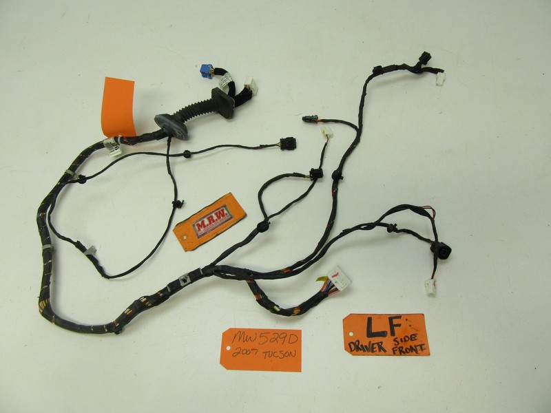 WIRE HARNESS PLUG CONNECTOR DOOR LATCH WINDOW MOTOR MIRROR TWEETER MASTER SWITCH