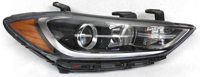 OEM Right Passenger Side Headlamp For Hyundai Elantra 92102-F3000