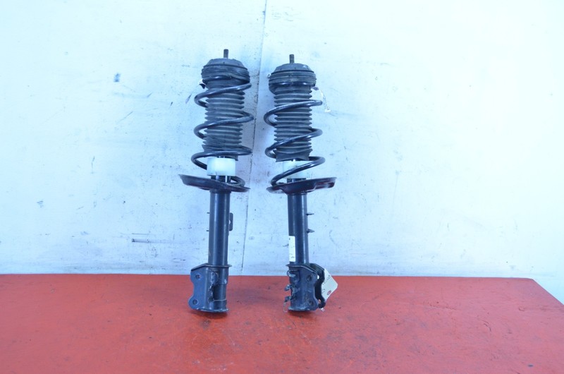 12-17 FIAT 500 FRONT LEFT / RIGHT SHOCK STRUT ABSORBER SET OEM