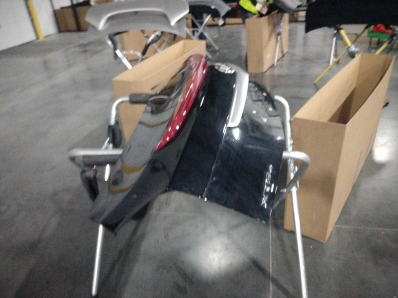 2014 Cadillac XTS Used Black Deck Lid OEM 20919295 69000 Miles
