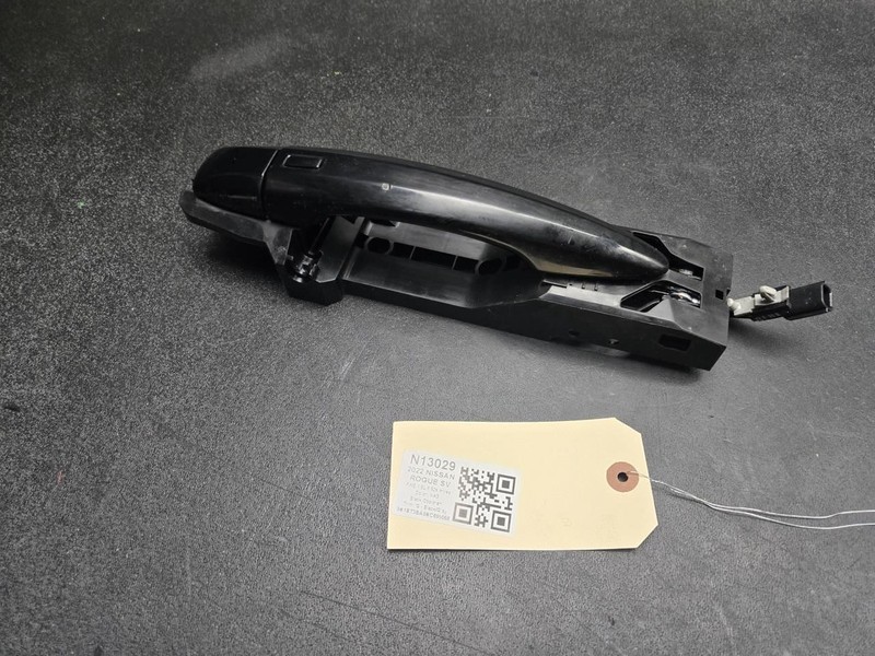 Front Right Door Outside Handle 2022 Nissan Rogue 80640-6LE7B 2021 2023 - 2025