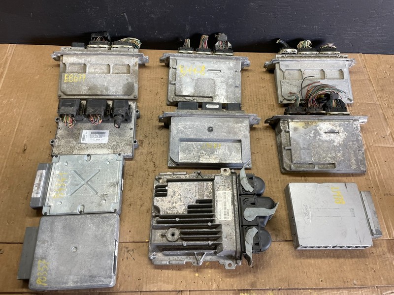 Mix of 10 Ford ECM Engine Computer Module AB7553