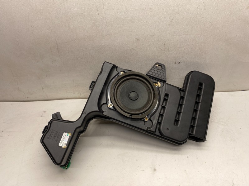 2018-2022 FORD ECOSPORT RIGHT REAR AUDIO SUB SUBWOOFER SPEAKER BOX ASSEMBLY OEM