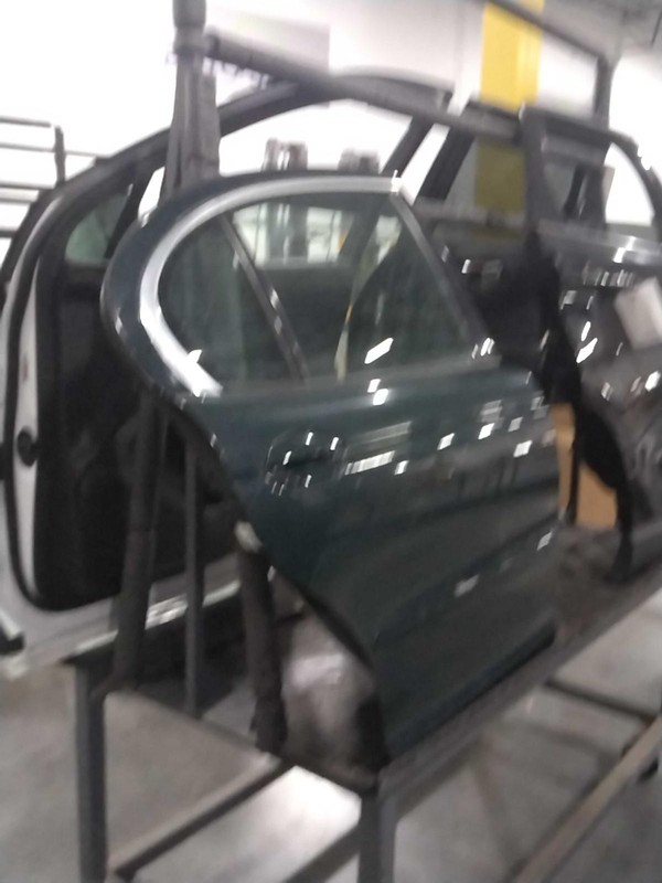 2004 Jaguar X-Type Rear Right Door Green OEM 321608 164K Miles Used