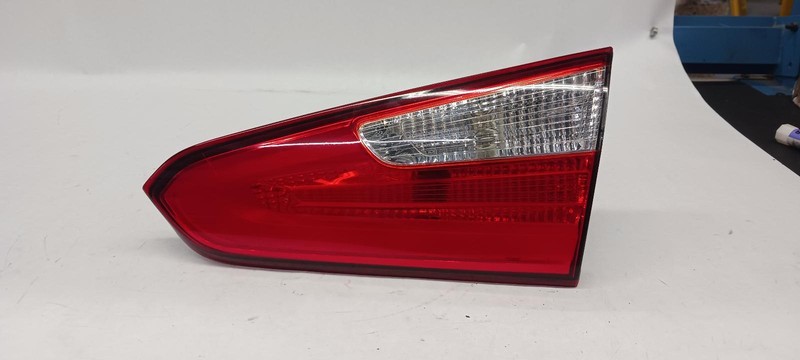 14-'16 KIA FORTE Sedan passenger inner Taillight incandescent OEM Grade A!