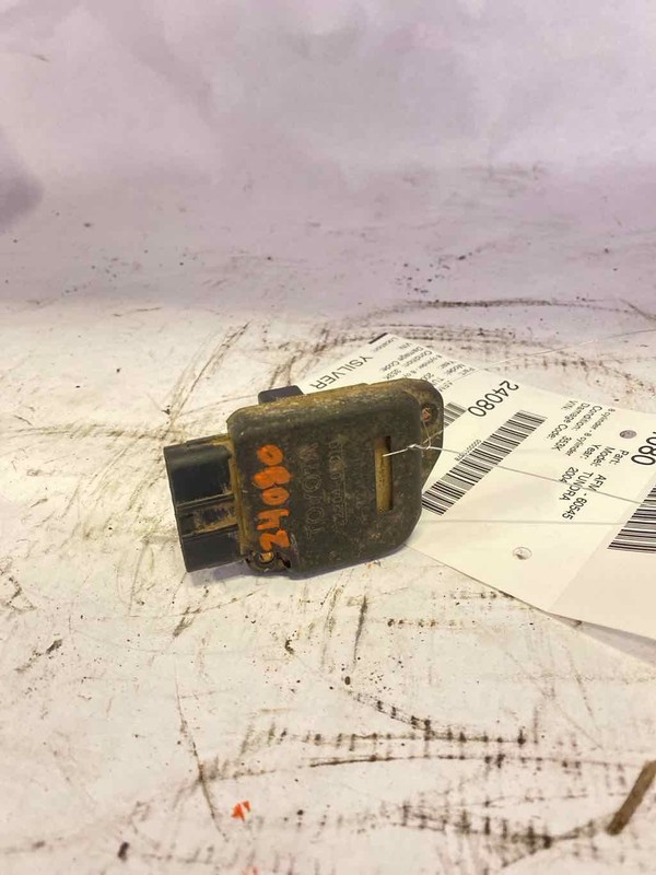 Air Flow Meter TOYOTA TUNDRA 00 01 02 03 04