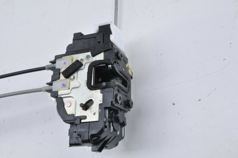 HYUNDAI VERACRUZ Rear Right RH Door Lock Latch Actuator OEM 2007 - 2012 *