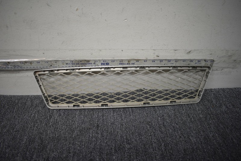 2008-2011 BMW 335I CENTER GRILLE FACTORY OEM