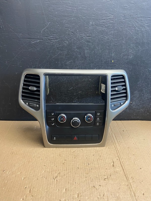 2011-2013 Jeep Grand Cherokee Center Radio Climate Control Bezel Vent AE3919 DG