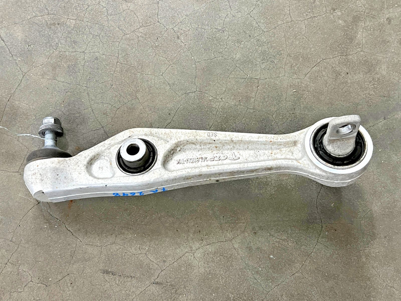 ⭐2017-2023 TESLA MODEL 3 RWD FRONT RIGHT SIDE LOWER CONTROL ARM LINK OEM LOT2698