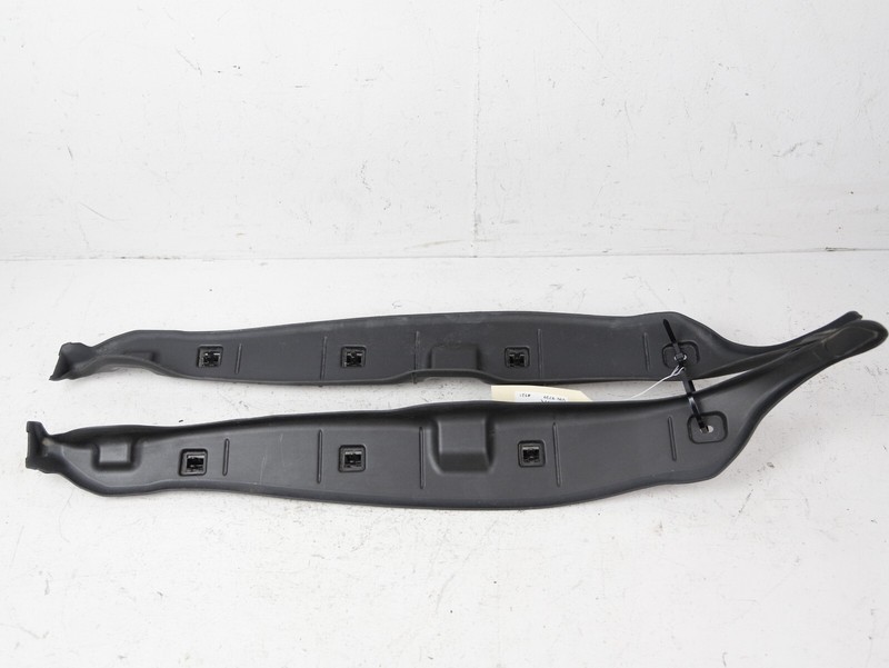 16-19 BMW 740 750 G11 G12 FRONT LEFT & RIGHT FENDER SHIELD PLATE INSULATOR SEAL