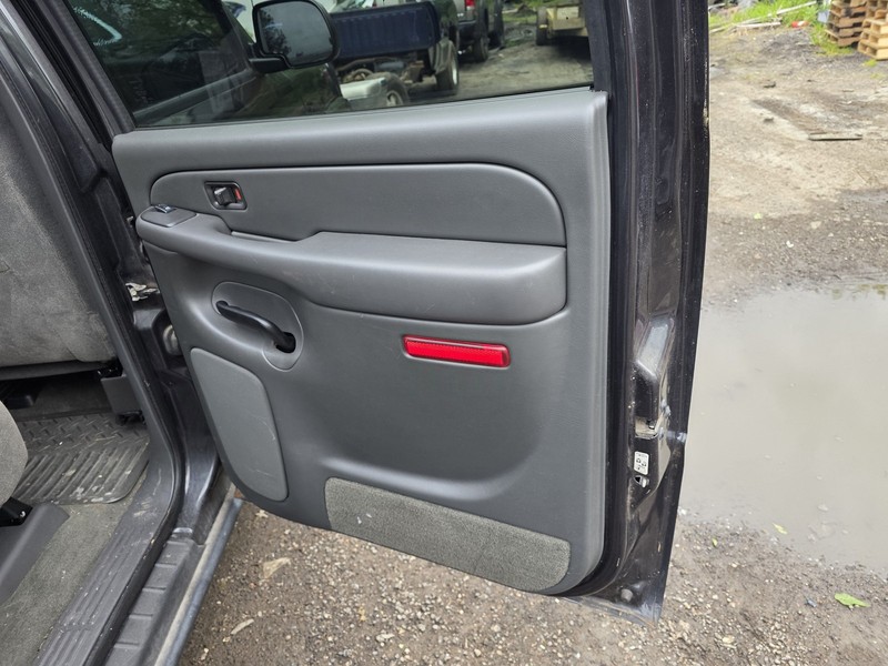 2004-2007 Chevrolet Silverado Rear Passenger Right Door Panel Crew Cab Pewter