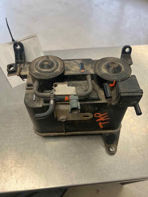 Evaporator Canister TOYOTA TACOMA 01 00 99 98 97
