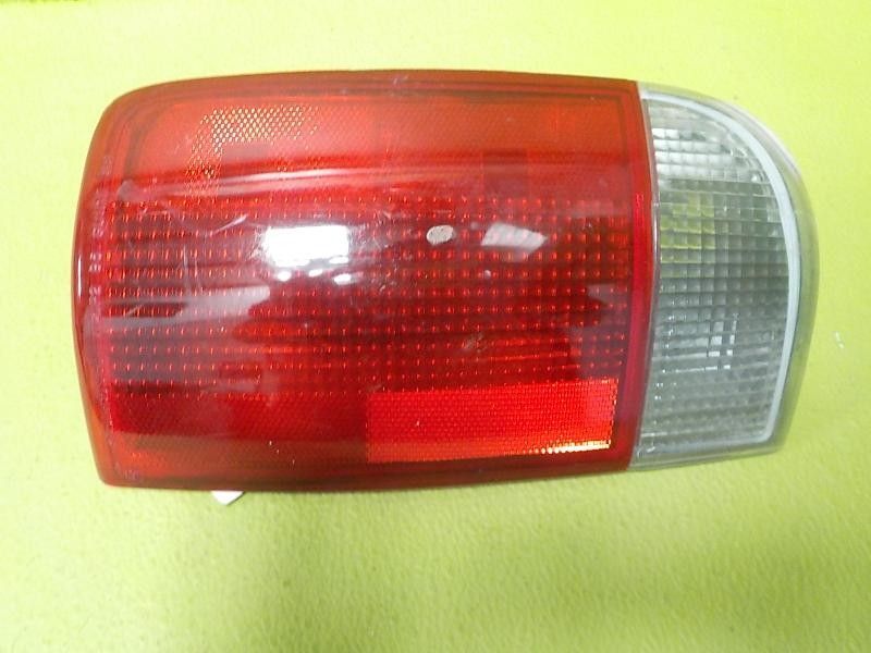 95-05 Chevrolet S10 Blazer Right Passenger Tail Light OEM 19179679
