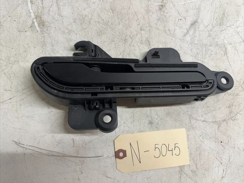 20-23 TESLA MODEL Y REAR RIGHT PASSENGER SIDE EXTERIOR DOOR HANDLEN-5045 B41