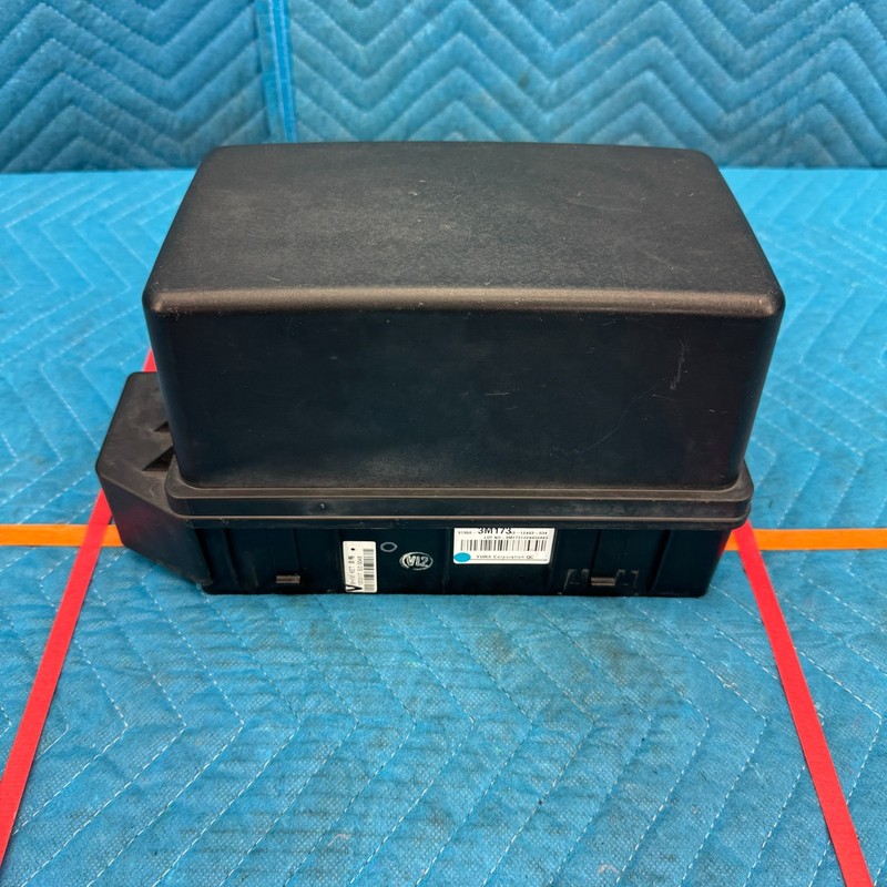 2011–2013 Hyundai Equus Engine Bay Fuse Box FAM OEM 919503M133
