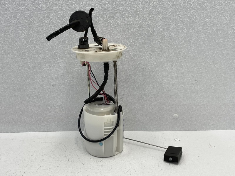 12 13 14 15 Mercedes SLK250 Gas Tank Fuel Pump Unit 1.8L 1495 OEM