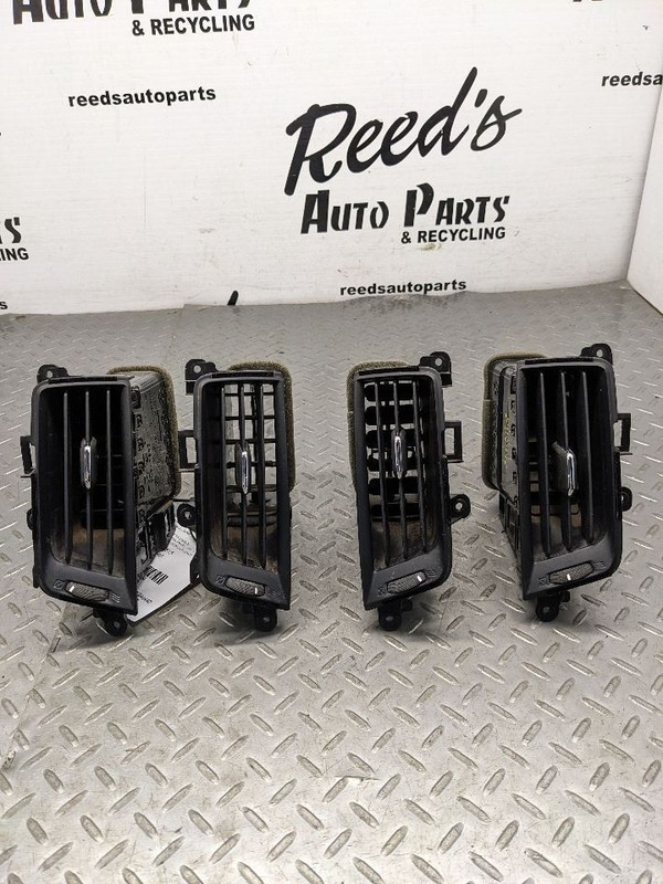 OEM GM Set of 4 Air Outlet Dash Vents 2015-18 Silverado Sierra 209436821170098
