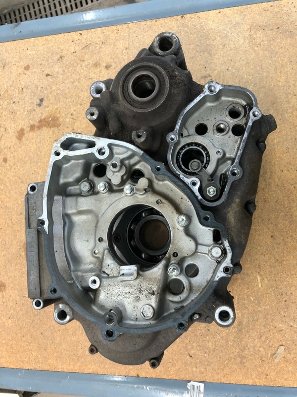 Kawasaki KLX 650 Crankcase Left and Right side 14001-5337