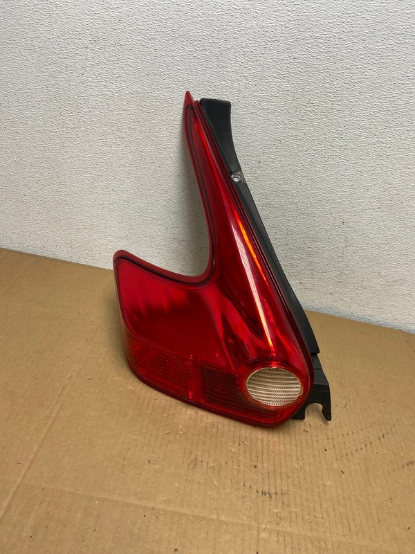 2011 to 2014 Nissan Juke Left Driver LH Side Tail Light OEM AD0829 LK