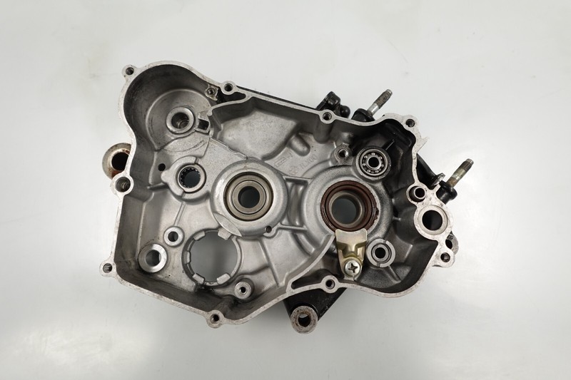 1986 Yamaha YZ125 OEM RH Right Engine Crank Case 1LX-15121-02-00
