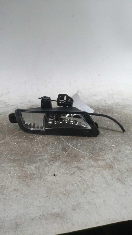 2016 Honda CR-V Left Blue Fog Light Assembly 606075, 64K Miles, Used