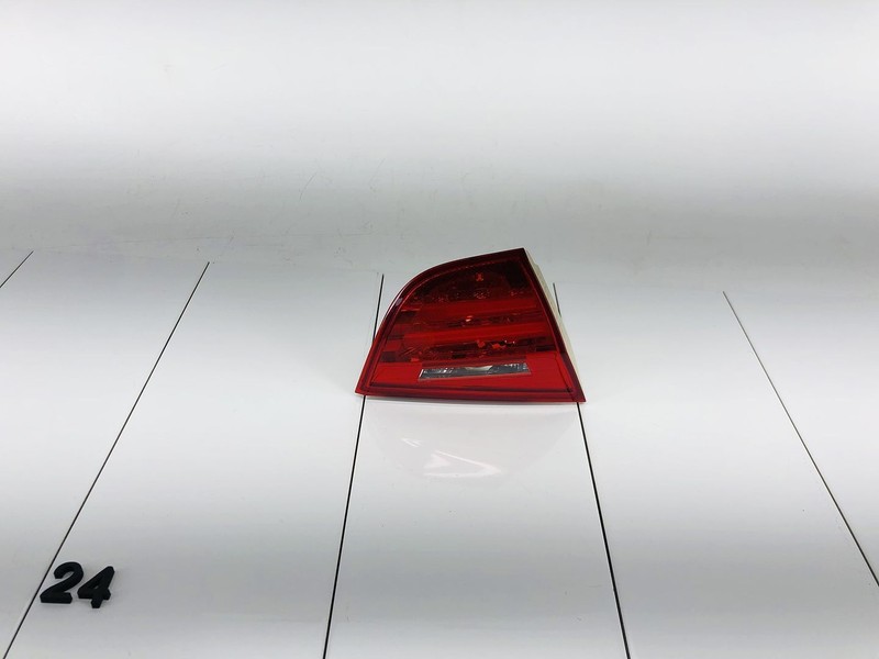 09-11 BMW 328I E90 REAR LEFT DRIVER SIDE INNER TAIL LIGHT BRAKE LAMP OEM