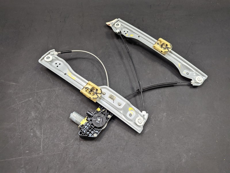 Front Right Door Window Regulator 2019 Chevrolet Equinox 84398882 2018 - 2023