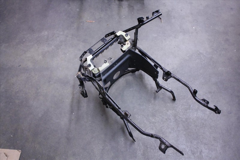 1983 YAMAHA XVZ12 T VENTURE FRONT FAIRING STAY MOUNT BRACKET BRACE NOSE XVZ 1200