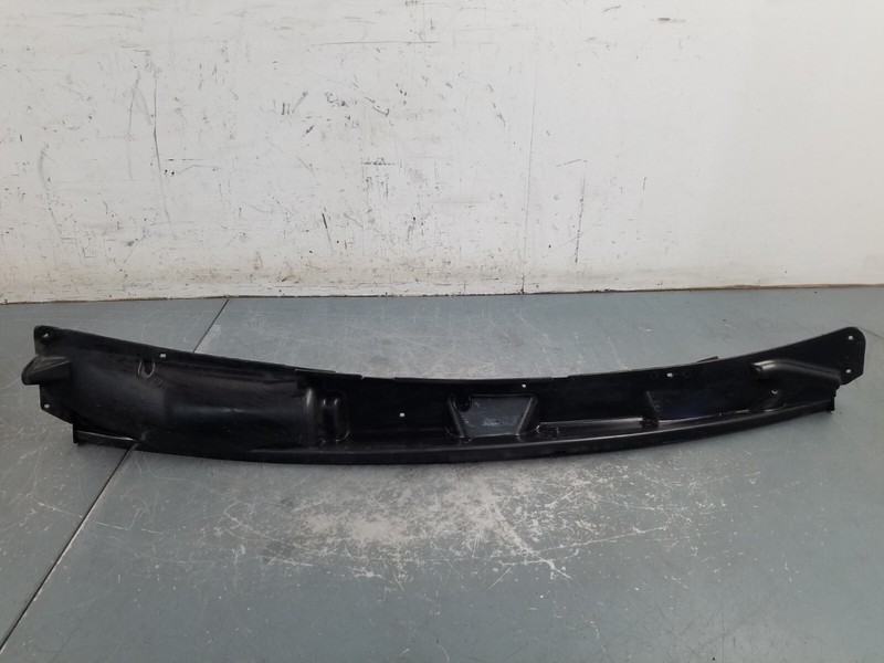 2003 03 04 Ford Mustang Cobra SVT Under Windshield Cowl Panel #3475 Y4