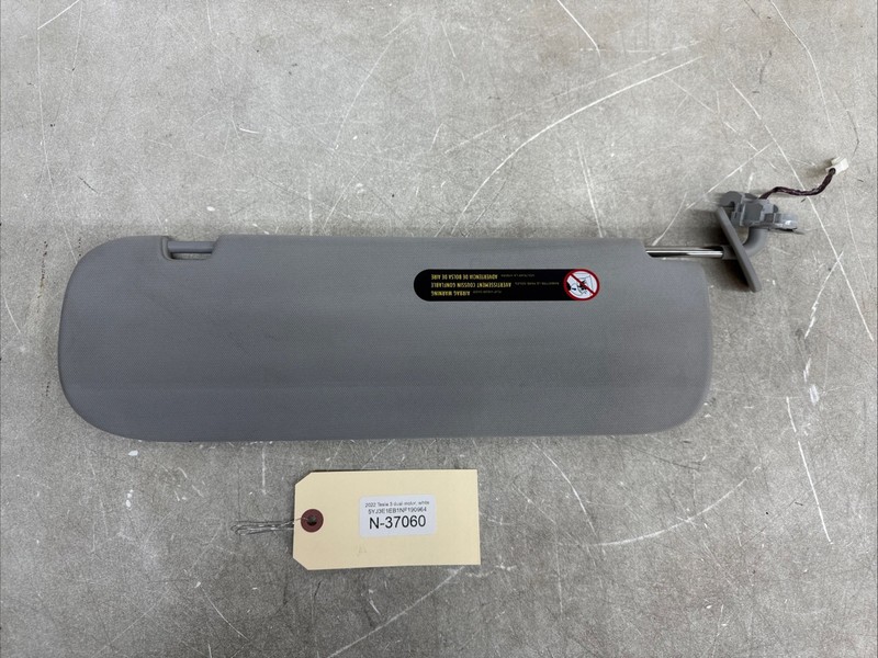 ⚡️Tesla Model Y Left Sunvisor 1490405-01-B 37060 B104